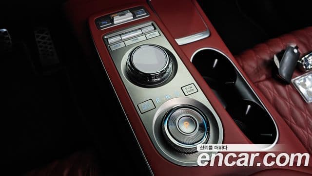 Genesis GV70, 2021 9