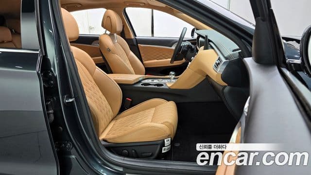 Genesis The / новый New G70 슈팅브레이크, 2023 10