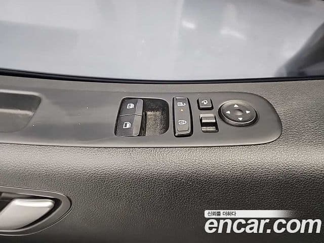 Hyundai Staria Modern, 2025 16