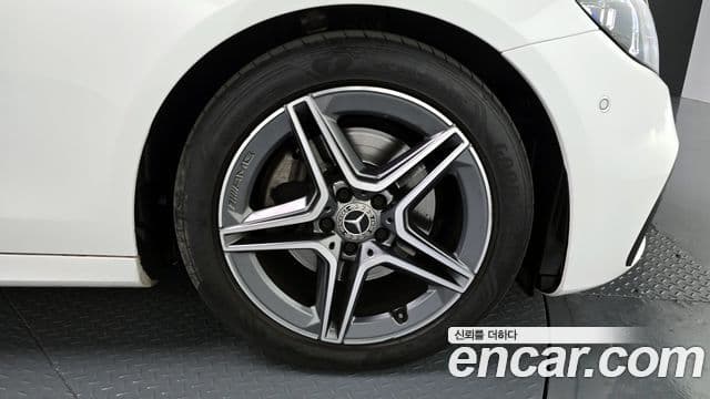 Mercedes-Benz E-класс W213 AMG Line, 2023 все фото