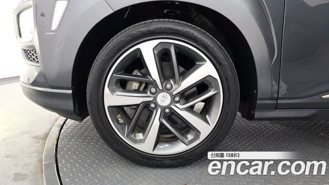 Hyundai Kona Modern Art, 2018 все фото