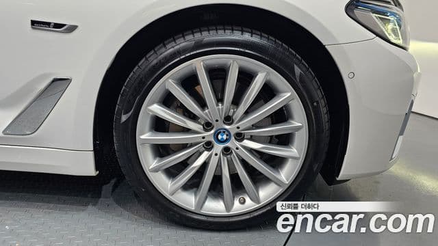 BMW 5시리즈 (G30) Luxury, 2023 все фото