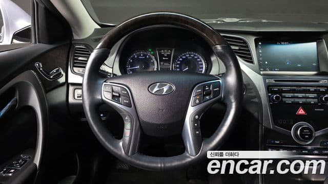 Hyundai Grandeur HG HG240 Modern Collection, 2017 13