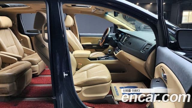 Kia All New Carnival VIP, 2017 10