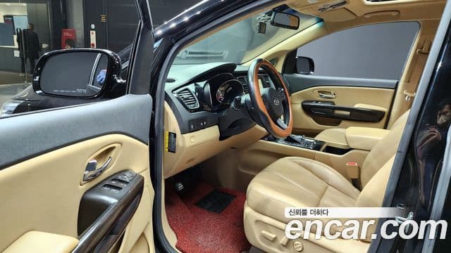 Kia All New Carnival VIP, 2017 11