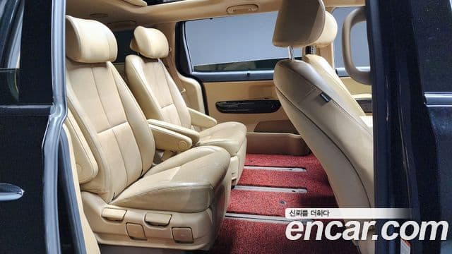 Kia All New Carnival VIP, 2017 12