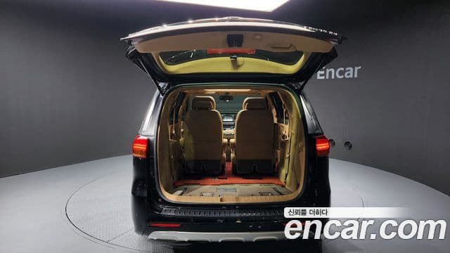 Kia All New Carnival VIP, 2017 20