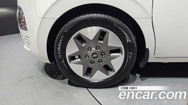 Hyundai Staria Modern, 2024 все фото