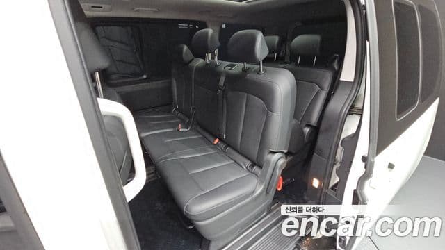 Hyundai Staria Modern, 2024 12