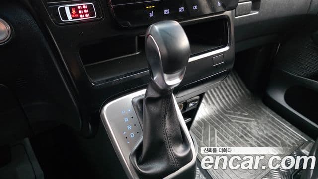 Hyundai Staria Modern, 2022 9