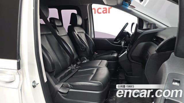 Hyundai Staria Modern, 2022 11