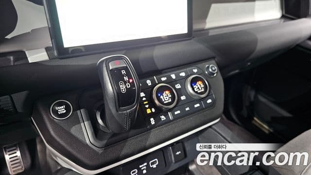 Land Rover Defender (L663) 110 D240 S, 2020 9