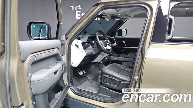 Land Rover Defender (L663) 110 D240 S, 2020 10