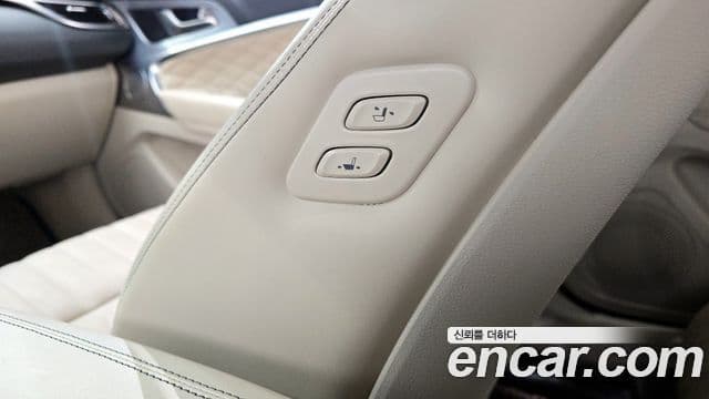 Genesis G70 Elite, 2019 18