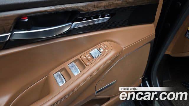 Genesis G90 Premium Luxury, 2021 17