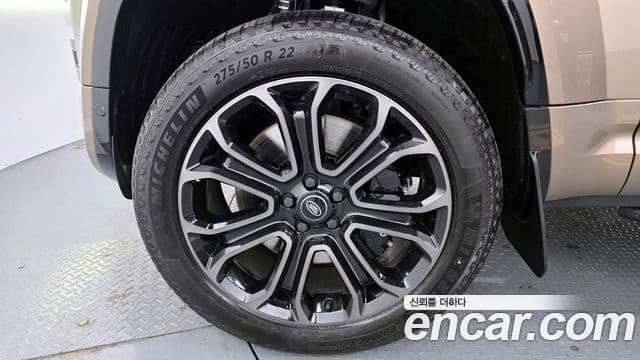 Land Rover Defender (L663) 110 P635 Octa, 2025 все фото