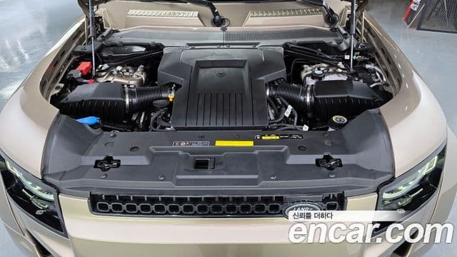 Land Rover Defender (L663) 110 P635 Octa, 2025 6