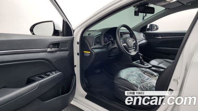 Hyundai Avante AD 1.6 GDI Value Plus, 2018 10