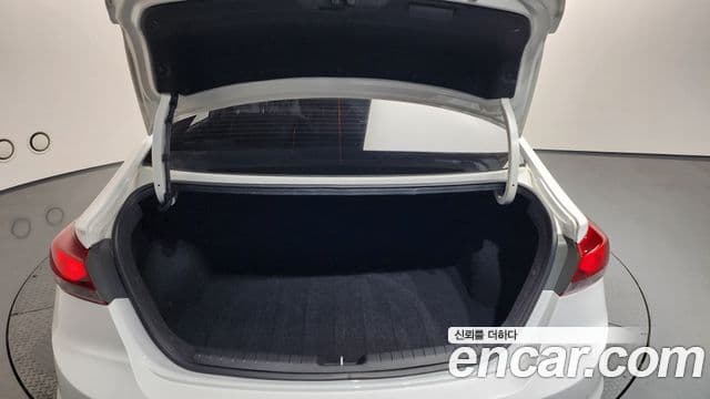 Hyundai Avante AD 1.6 GDI Value Plus, 2018 20