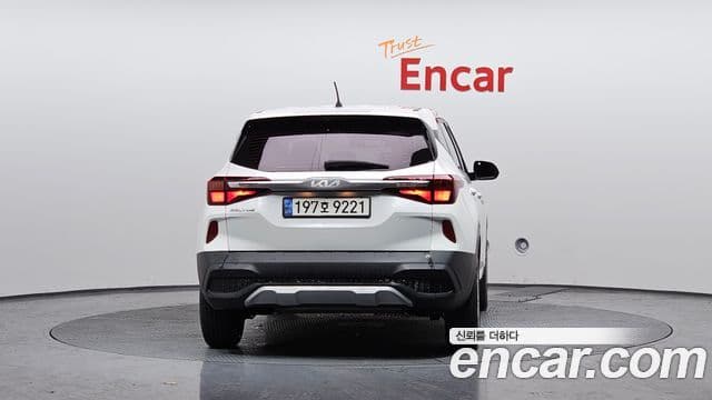 Kia Seltos Trendy, 2023 4