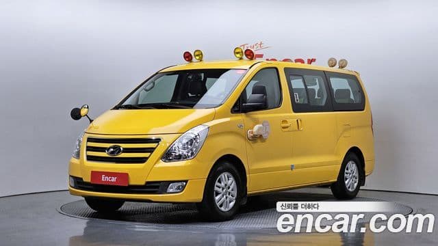 Hyundai Grand Starex детский перевозочный автомобиль, 2017 1