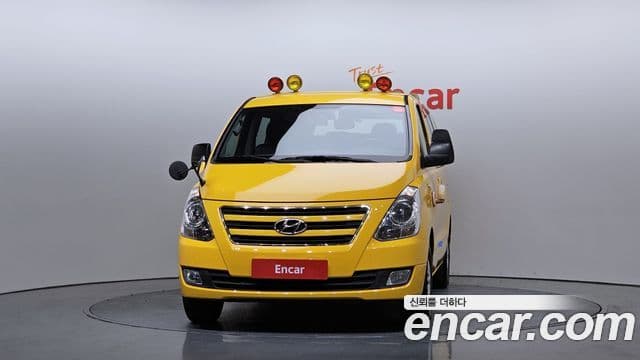 Hyundai Grand Starex детский перевозочный автомобиль, 2017 3