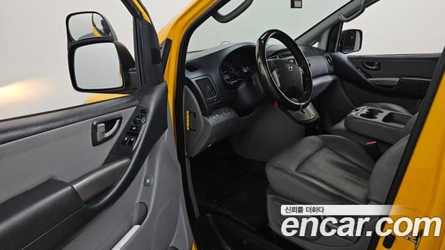 Hyundai Grand Starex детский перевозочный автомобиль, 2017 10