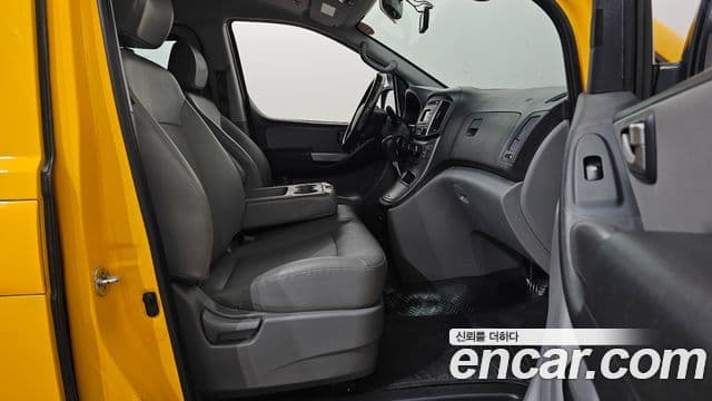 Hyundai Grand Starex детский перевозочный автомобиль, 2017 11