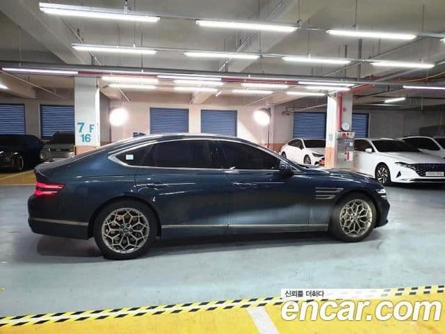 Genesis G80 (RG3) бензин 2.5 турбо AWD, 2023 9