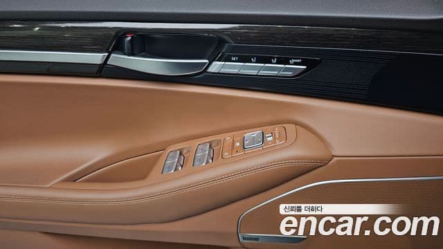 Genesis G90 Luxury, 2019 18