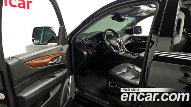 Cadillac Escalade 4세대, 2018 10
