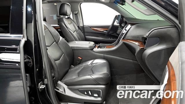 Cadillac Escalade 4세대, 2018 11