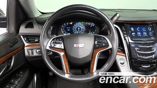 Cadillac Escalade 4세대, 2018 13
