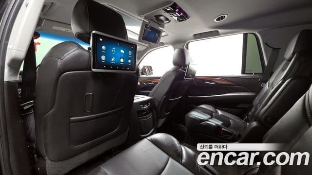Cadillac Escalade 4세대, 2018 19