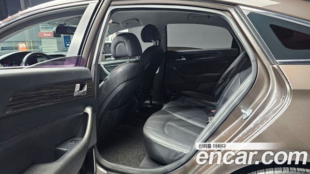 Hyundai LF Sonata 2.0 Smart, 2015 13