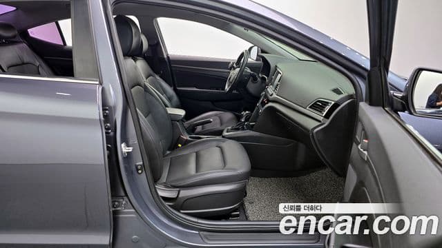 Hyundai Avante AD Special, 2017 10