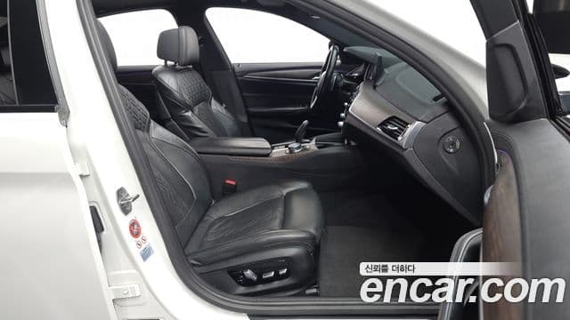 BMW 5시리즈 (G30) 520d M Sport Plus, 2017 11