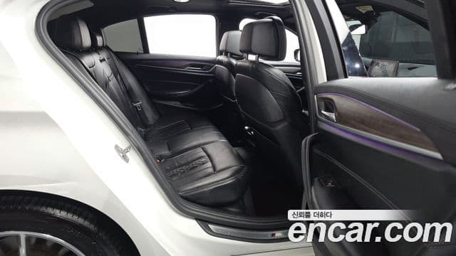 BMW 5시리즈 (G30) 520d M Sport Plus, 2017 12