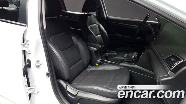 Hyundai Avante AD Modern, 2016 10