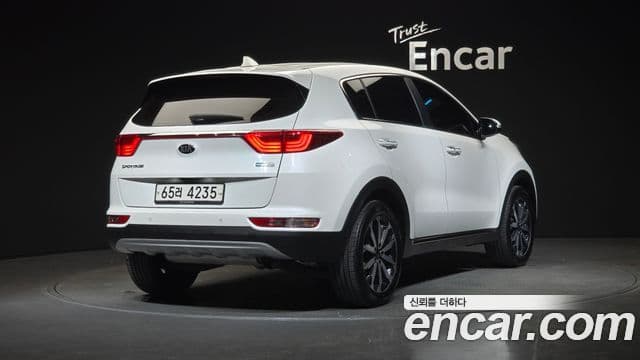 Kia Sportage 4세대 дизель 1.7 2WD Trendy, 2018 2
