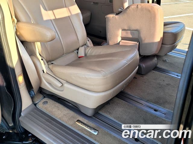 Kia Carnival R Premium, 2013 7