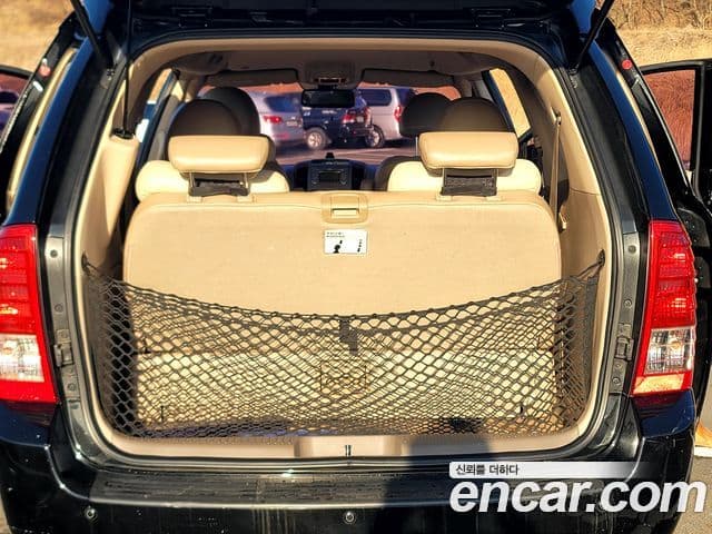 Kia Carnival R Premium, 2013 11