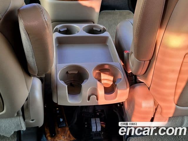 Kia Carnival R Premium, 2013 15