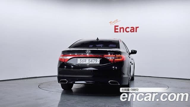 Hyundai Grandeur HG Modern, 2015 4