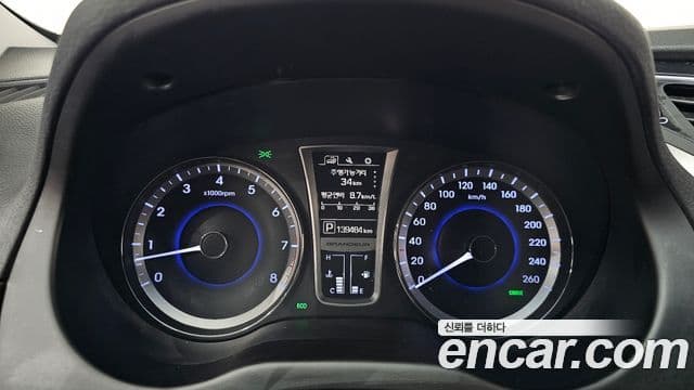 Hyundai Grandeur HG Modern, 2015 8