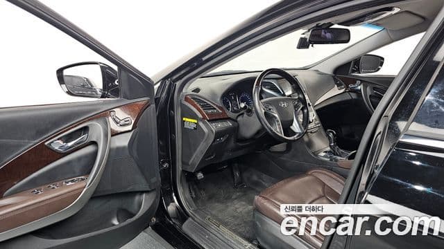 Hyundai Grandeur HG Modern, 2015 10