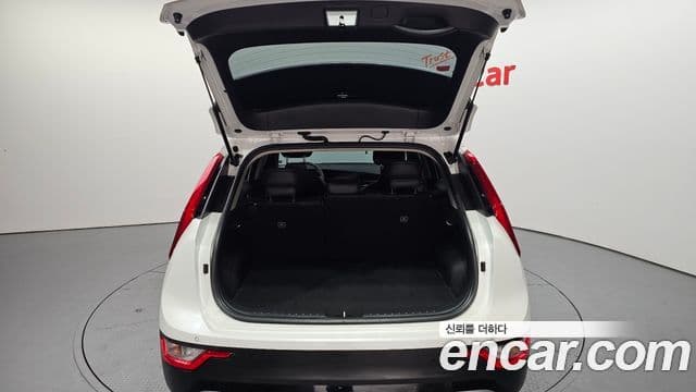 Kia D All New Niro EV Air, 2023 20