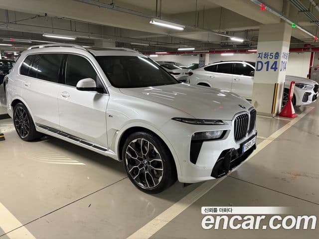 BMW X7 (G07) xDrive 40d M Sport 6인승, 2026 3