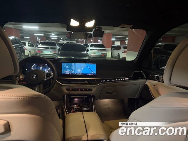 BMW X7 (G07) xDrive 40d M Sport 6인승, 2026 8