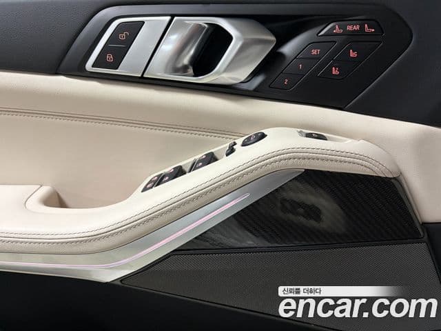 BMW X7 (G07) xDrive 40d M Sport 6인승, 2026 11